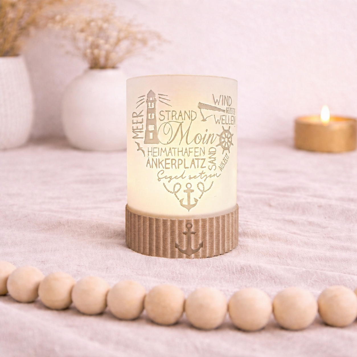 Maritimes Windlicht „Moin“ mit Anker & Strand-Motiven – LED-Dekolampe